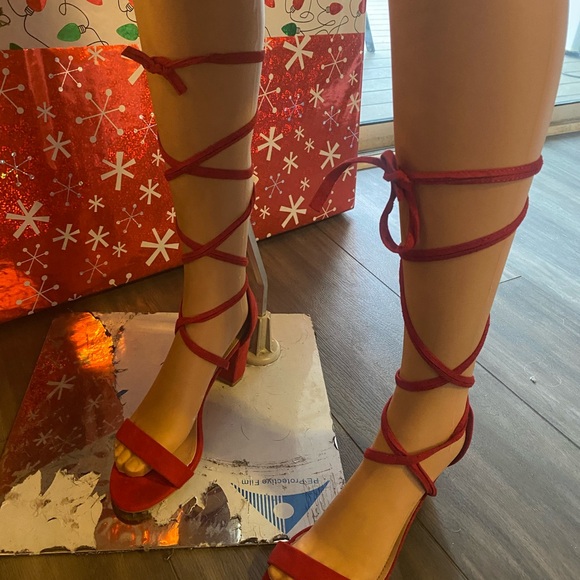 Red Tie Up Heels - Picture 7 of 8